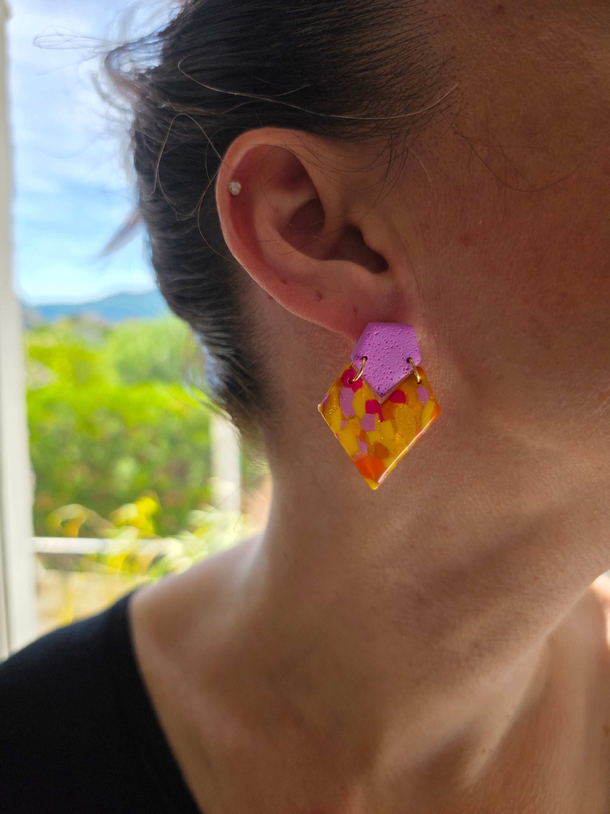 Boucles d'oreilles Victoria, teinte "Sunset" en argile polymère, collection Sol, été 25