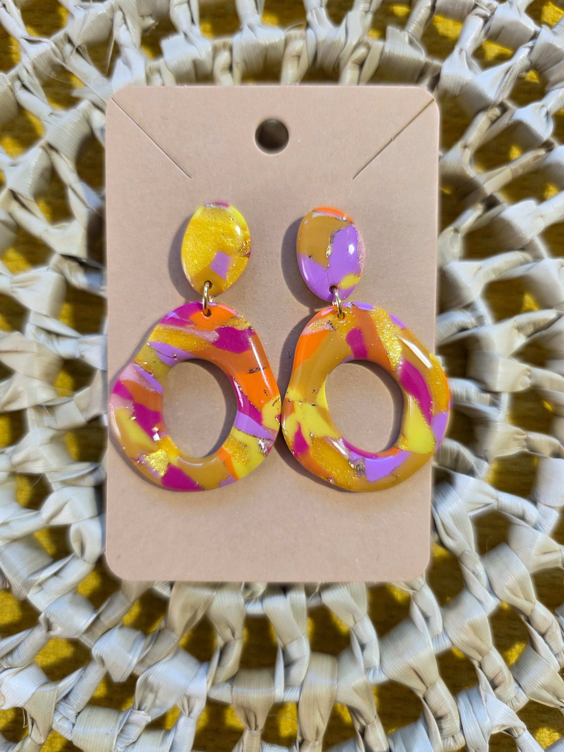 Boucles d'oreilles Ondine, teinte "Sunset" en argile polymère, collection Sol, été 25