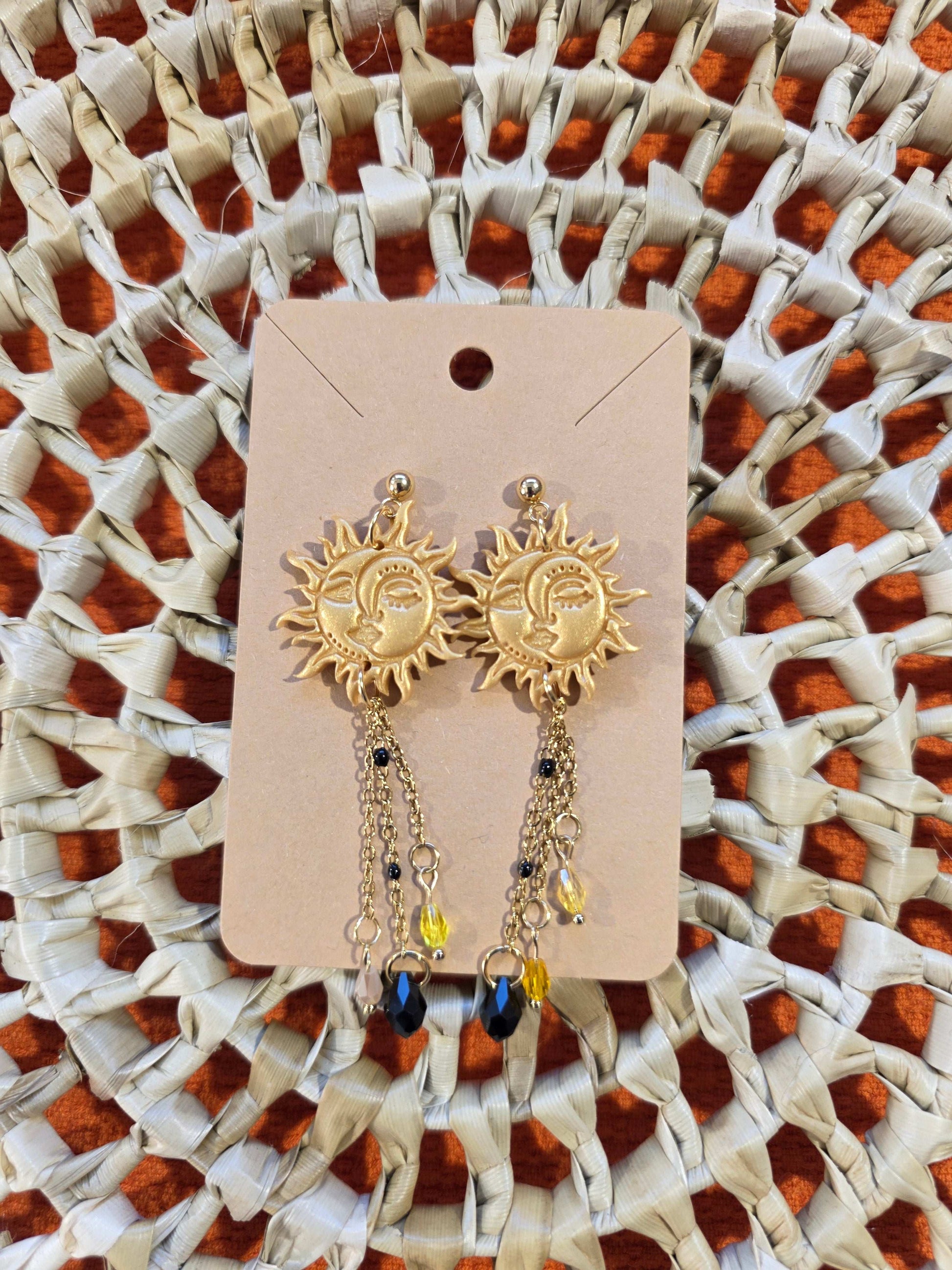 Boucles d'oreilles puces en argile polymère “Soluna” - collection Sol - été 2025