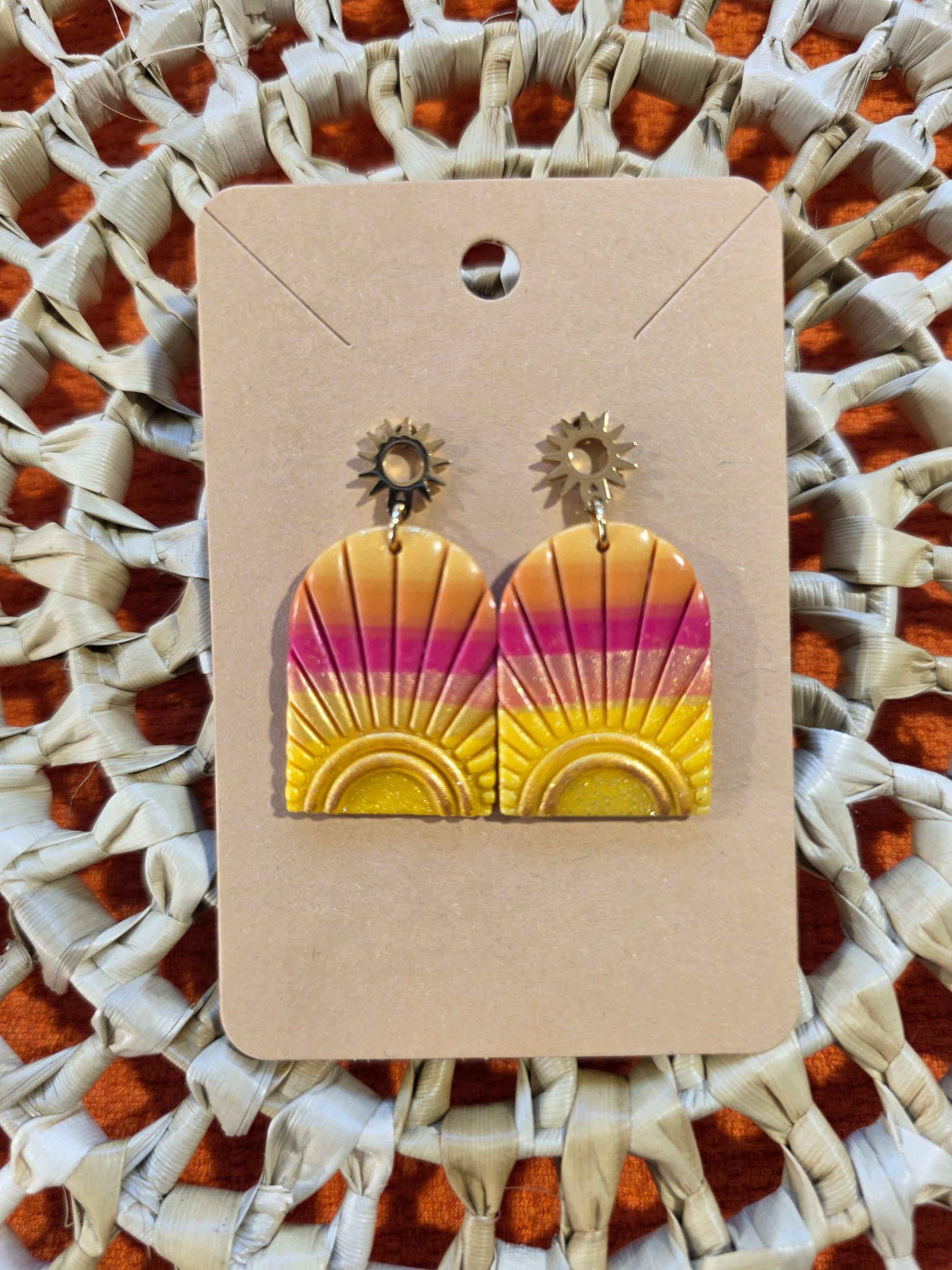 Boucles d'oreilles puces en argile polymère “Crépuscule” - collection Sol - été 2025