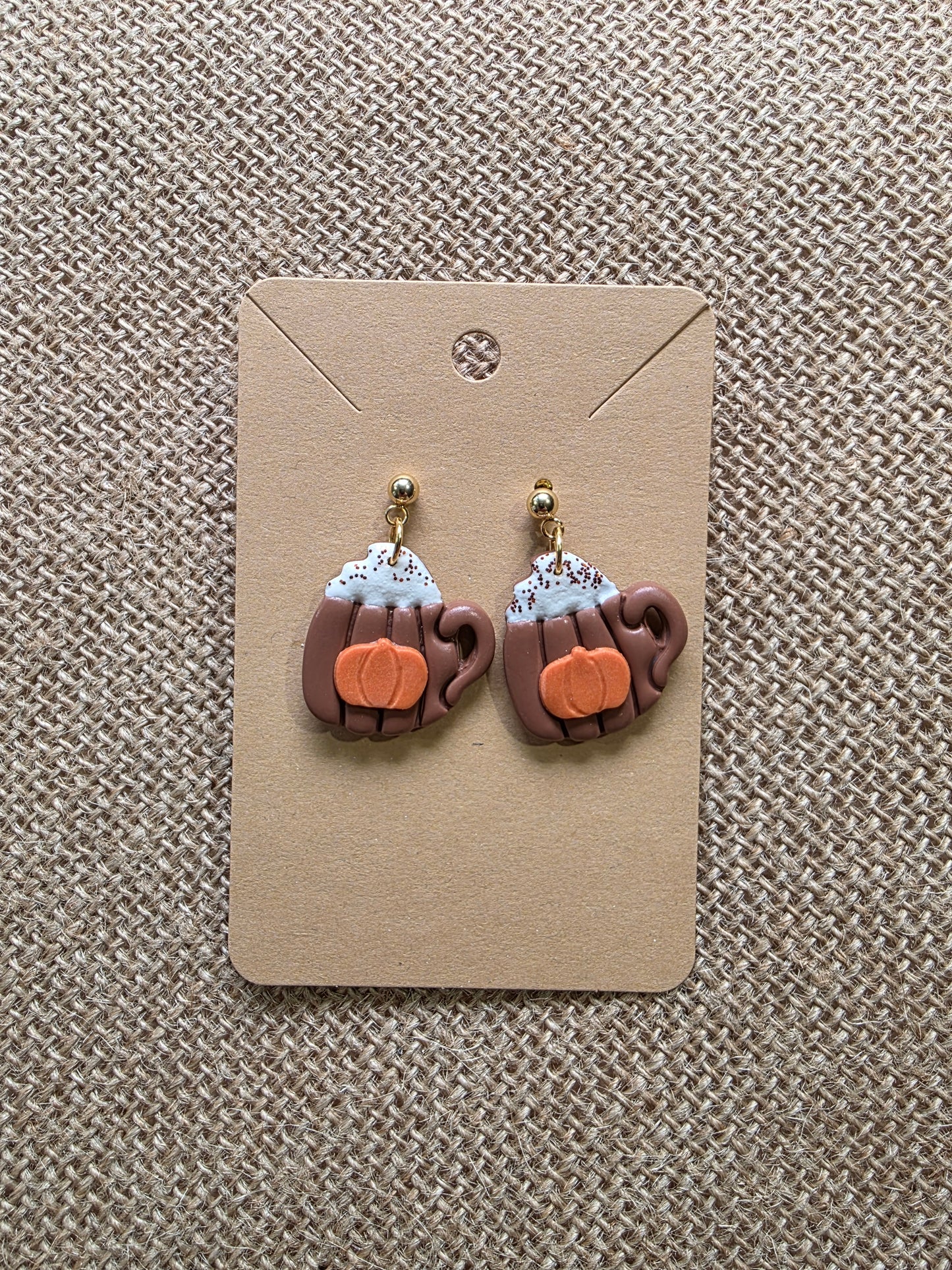 Boucles d'oreilles en argile polymère collection ESPRIT D'AUTOMNE modèle Mug d'automne - collection automne