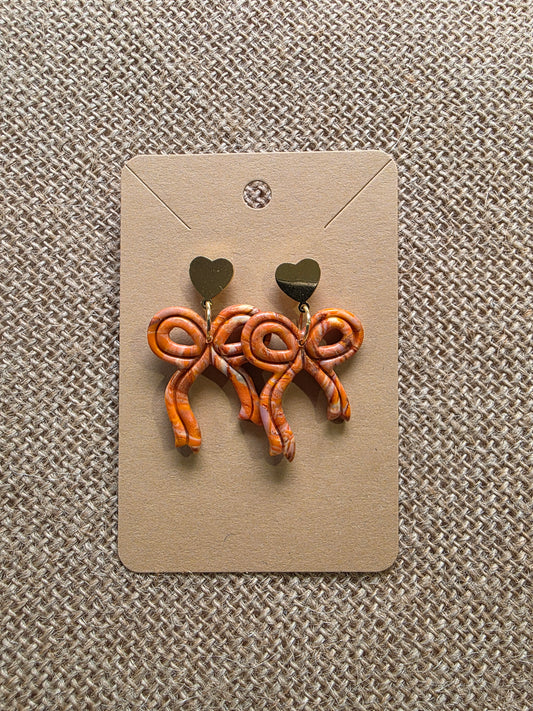 Boucles d'oreilles en argile polymère collection ESPRIT D'AUTOMNE modèle Nœud d'automne - collection automne