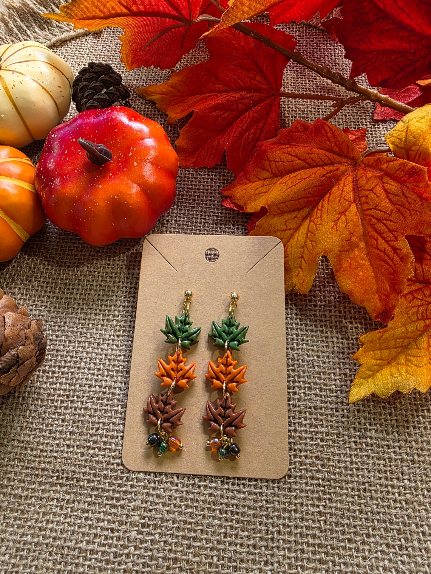 Boucles d'oreilles en argile polymère collection MAGIE DES BOIS modèle Feuilles d'Automne - collection automne