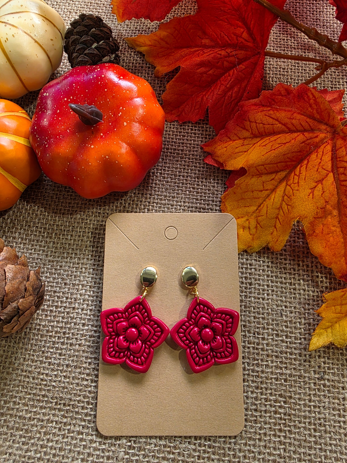 Boucles d'oreilles en argile polymère collection ESPRIT D'AUTOMNE modèle Rouge dentelé - collection automne