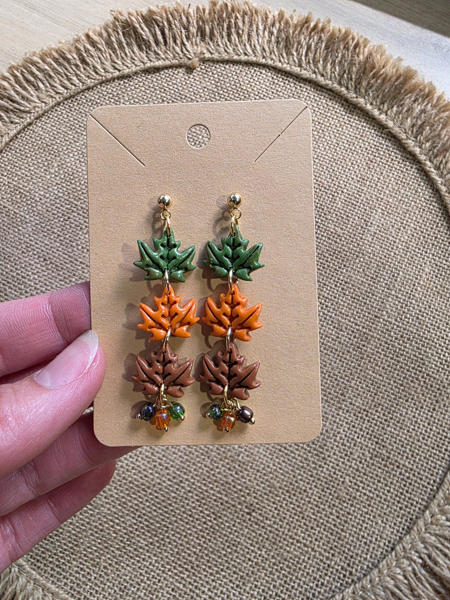 Boucles d'oreilles en argile polymère collection MAGIE DES BOIS modèle Feuilles d'Automne - collection automne