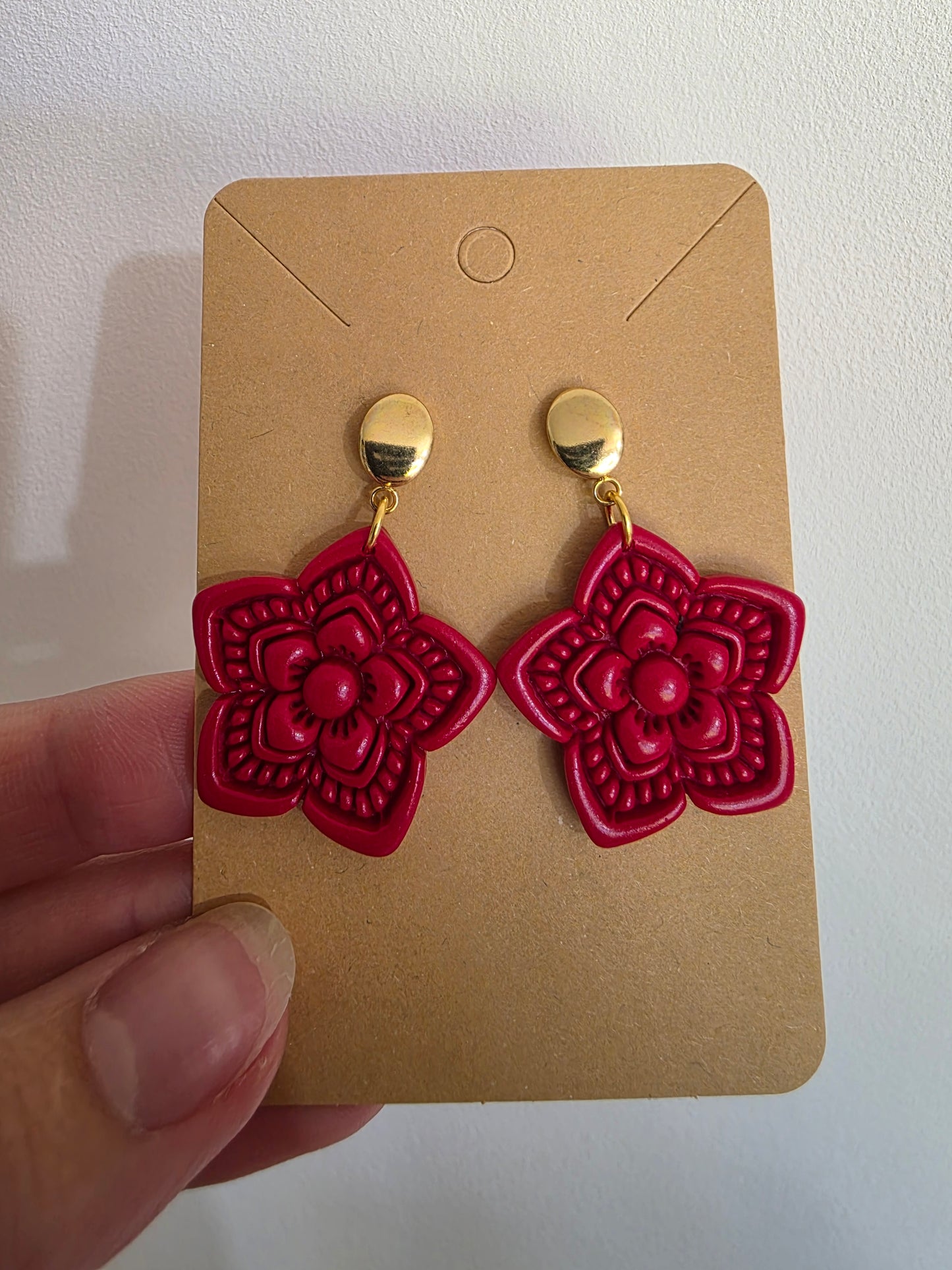 Boucles d'oreilles en argile polymère collection ESPRIT D'AUTOMNE modèle Rouge dentelé - collection automne