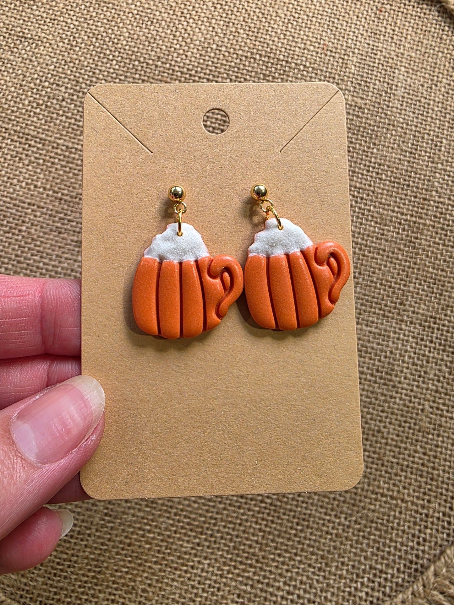Boucles d'oreilles en argile polymère collection ESPRIT D'AUTOMNE modèle Mug d'automne - collection automne