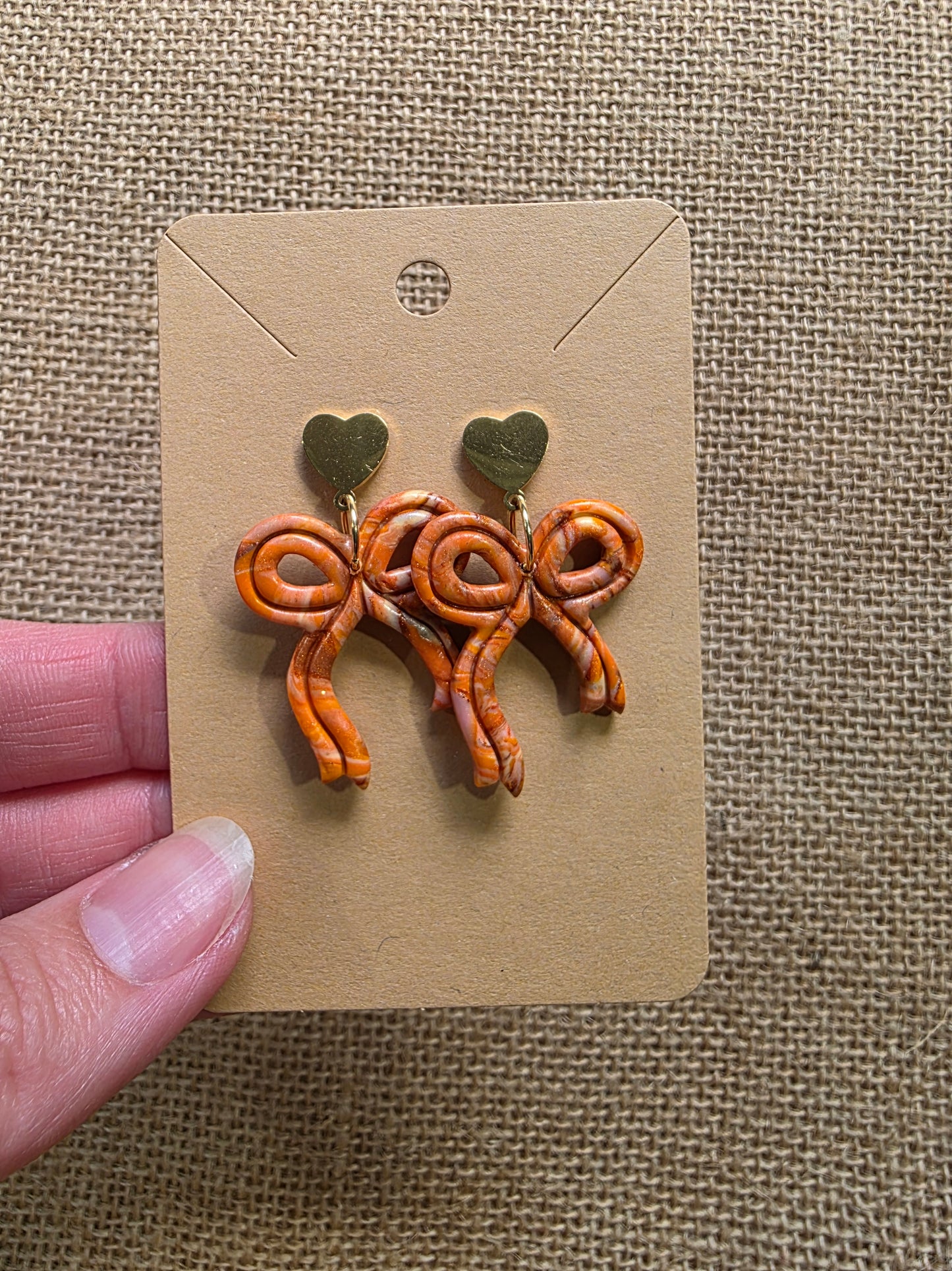 Boucles d'oreilles en argile polymère collection ESPRIT D'AUTOMNE modèle Nœud d'automne - collection automne