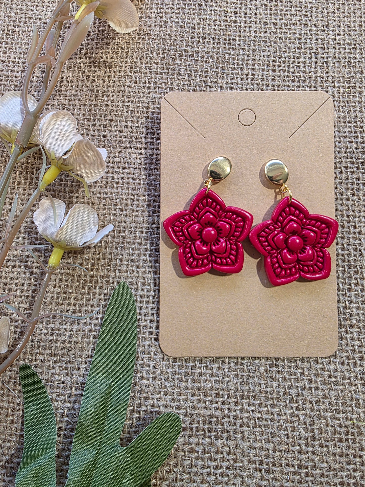 Boucles d'oreilles en argile polymère collection ESPRIT D'AUTOMNE modèle Rouge dentelé - collection automne