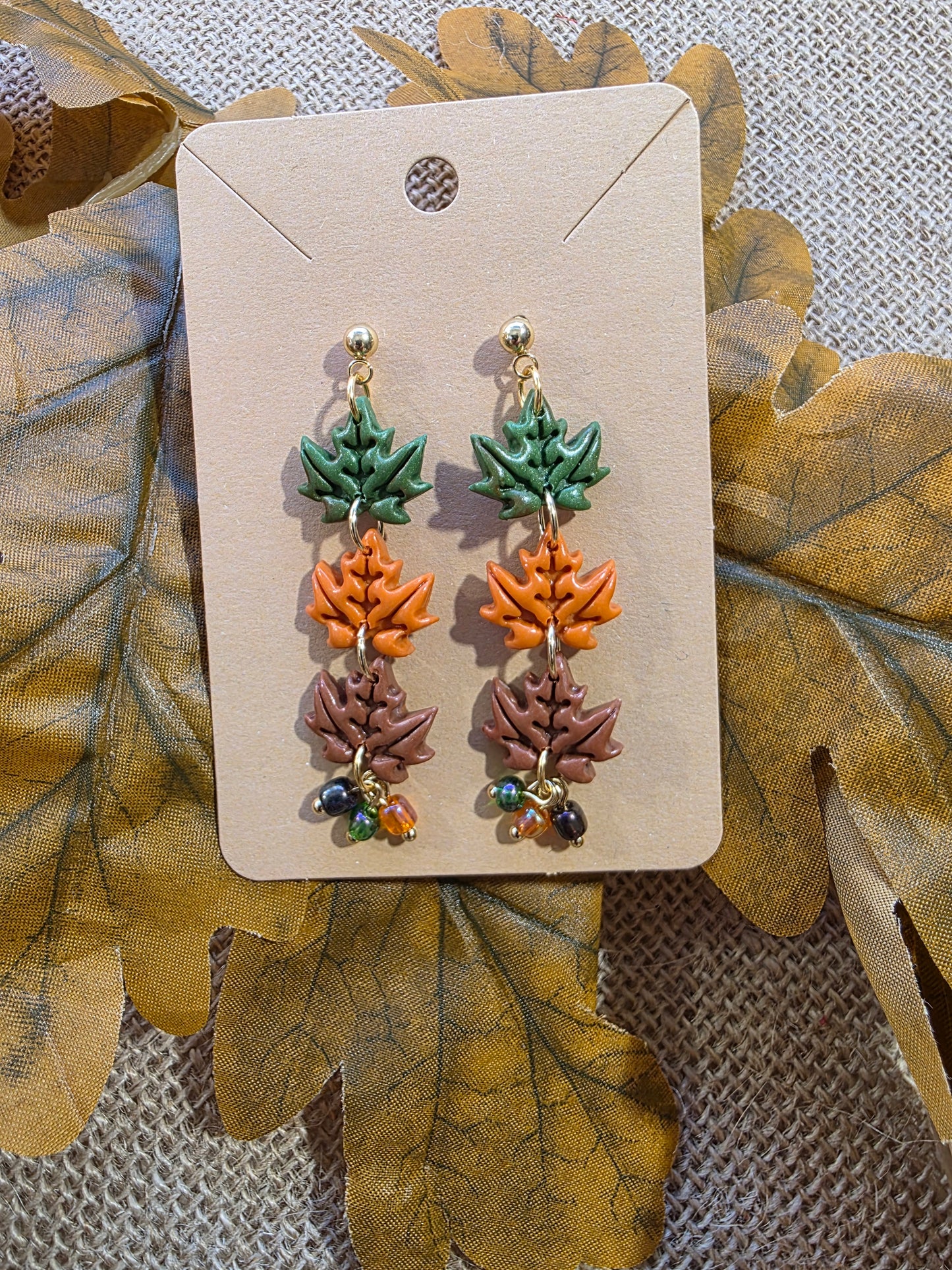 Boucles d'oreilles en argile polymère collection MAGIE DES BOIS modèle Feuilles d'Automne - collection automne