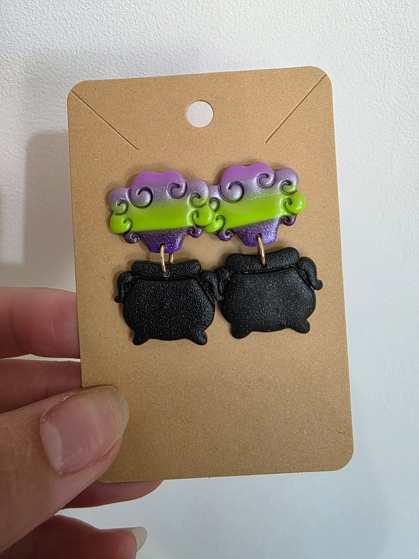 Boucles d'oreilles en argile polymère collection "BE SPOOKY" modèle "Bouillon Magique" - collection automne