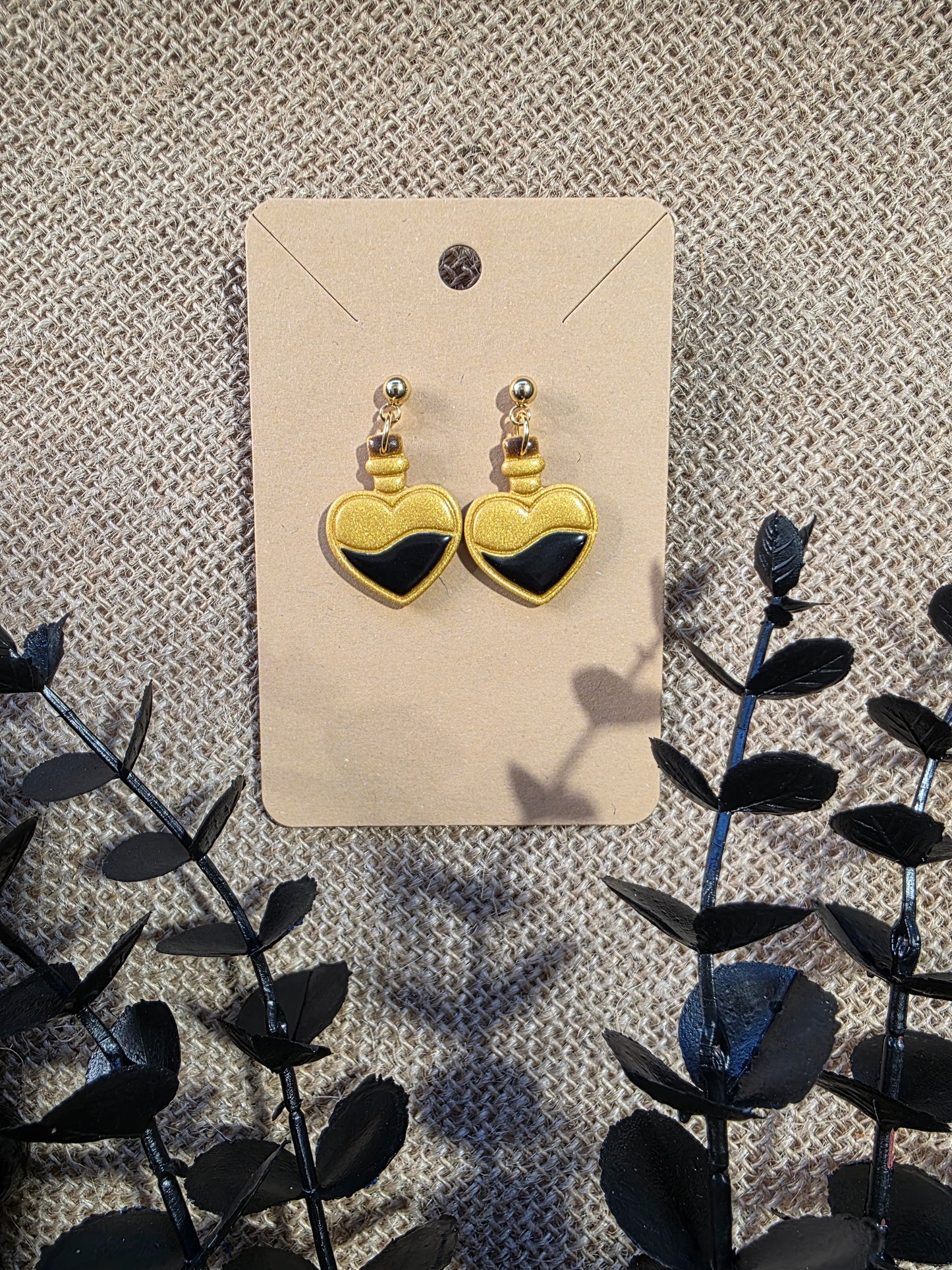 Boucles d'oreilles en argile polymère collection "BE SPOOKY" modèle "Potion d'Amour" - collection automne