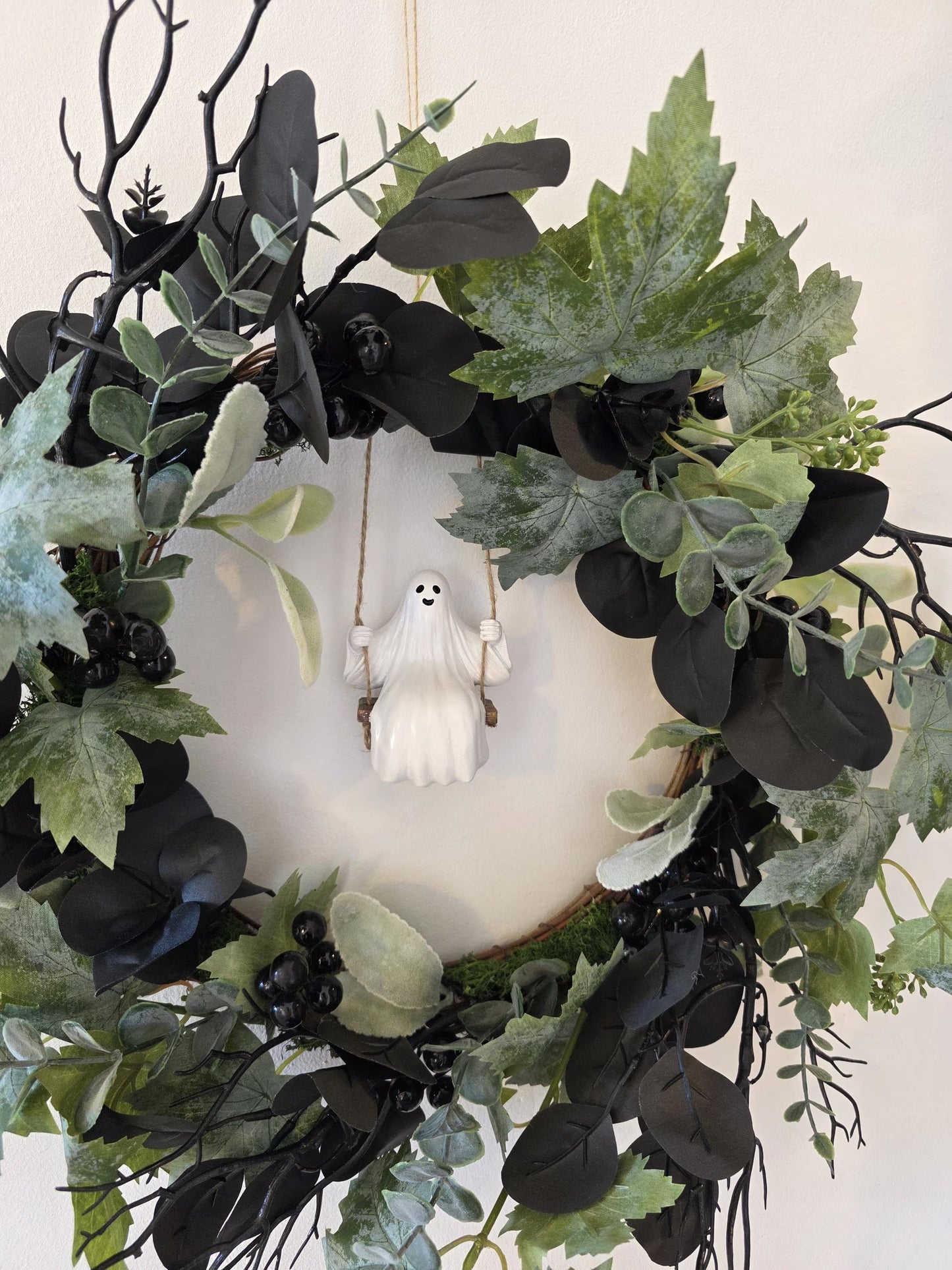 Couronne Halloween "Fantôme sur sa balançoire"