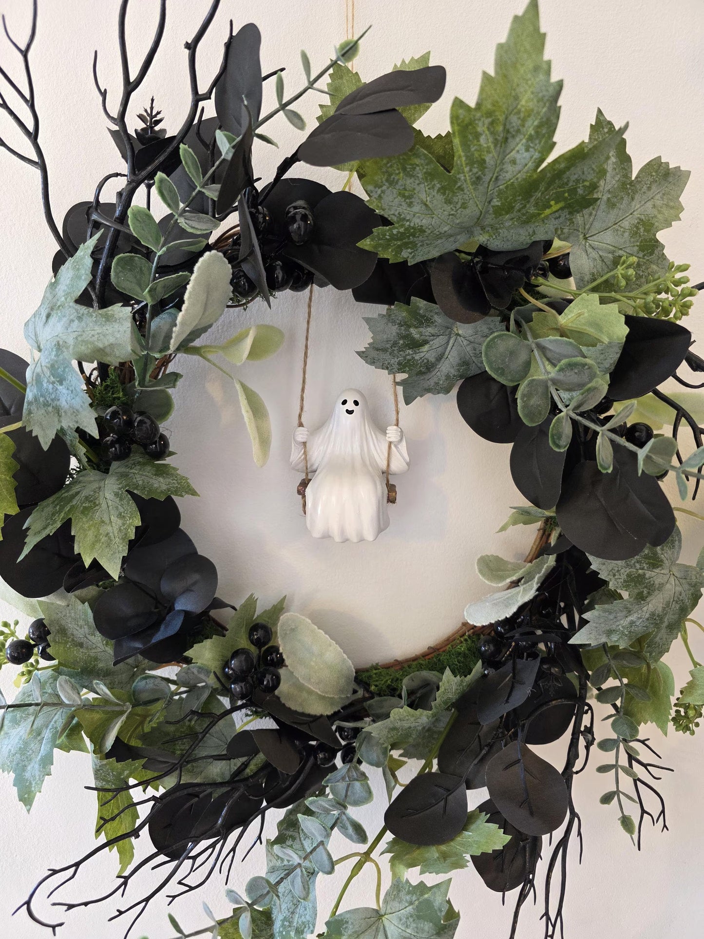 Couronne Halloween "Fantôme sur sa balançoire"