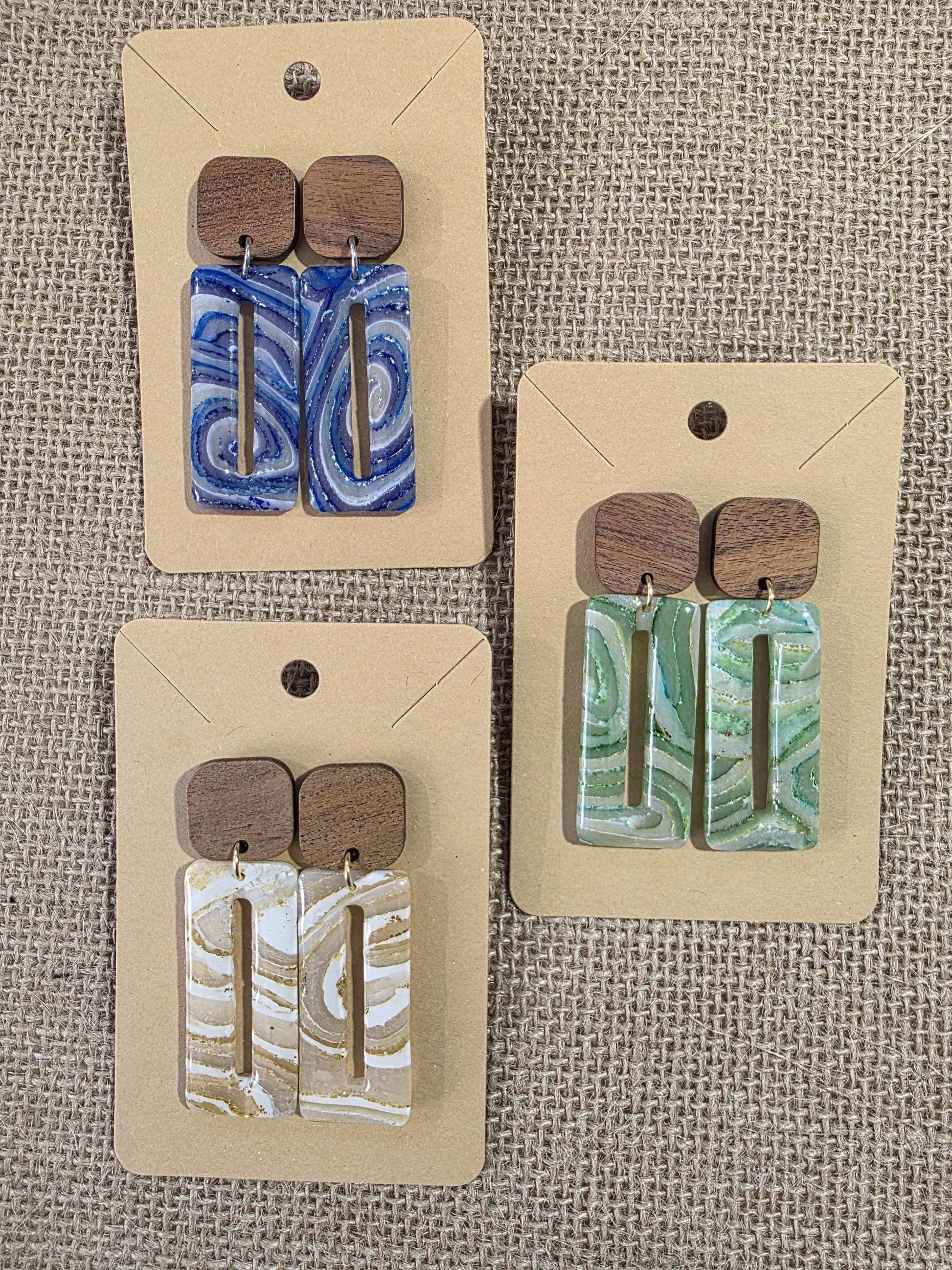 Boucles d'oreilles en argile polymère "Pierres d'Eau" modèle Catherina - collection été 2025