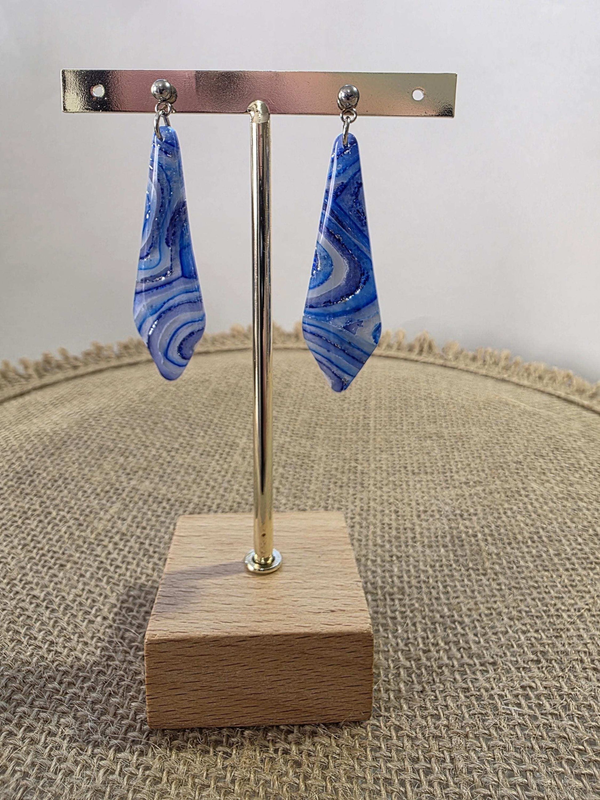 Boucles d'oreilles en argile polymère "Pierres d'Eau" modèle Amanda - collection été 2025