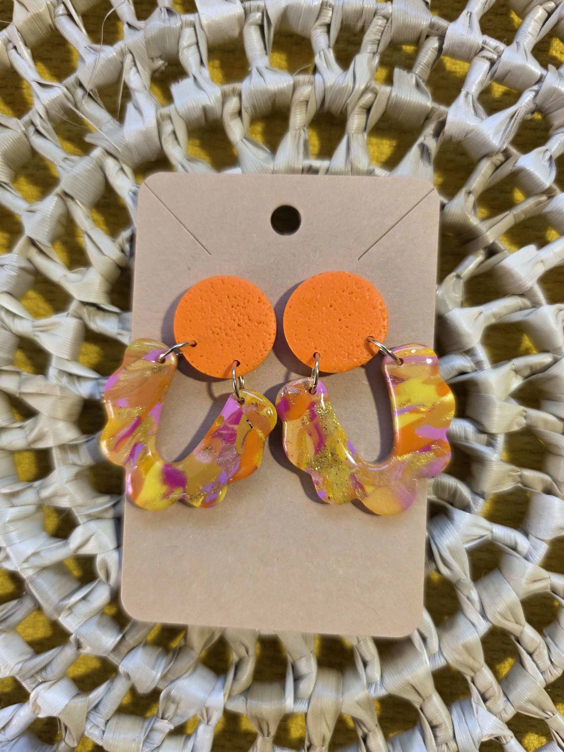 Boucles d'oreilles Glawdys, teinte "Sunset" en argile polymère, collection Sol, été 25