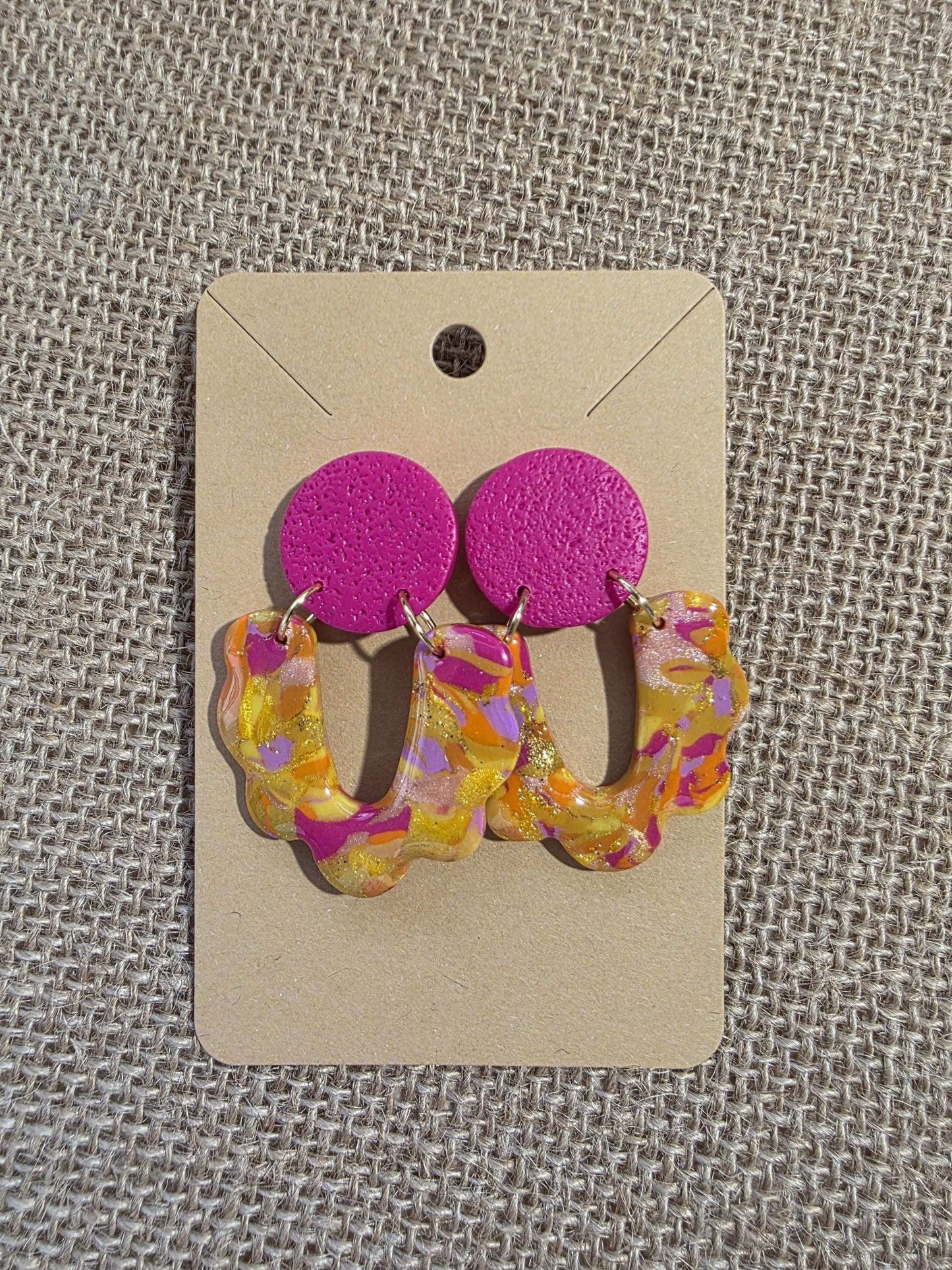 Boucles d'oreilles Glawdys, teinte "Sunset" en argile polymère, collection Sol, été 25