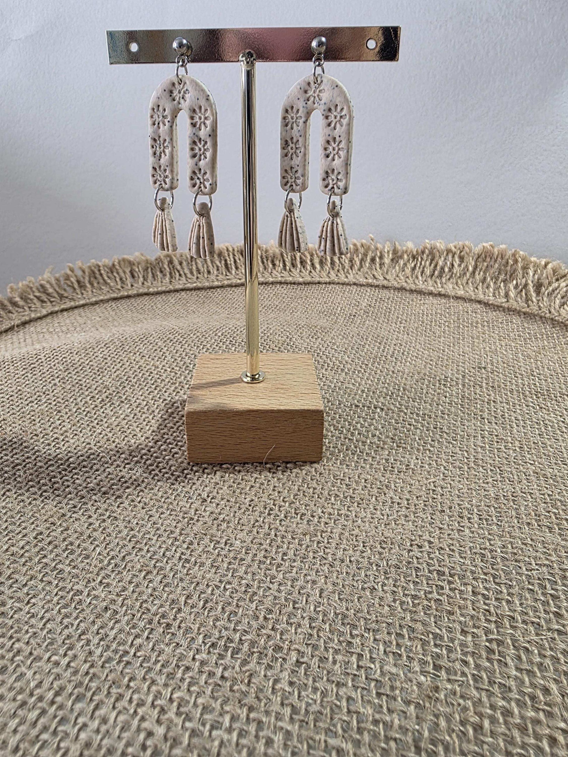 Boucles d'oreilles "Porte du soleil" en argile polymère, collection "Bohemian Summer", été 2025