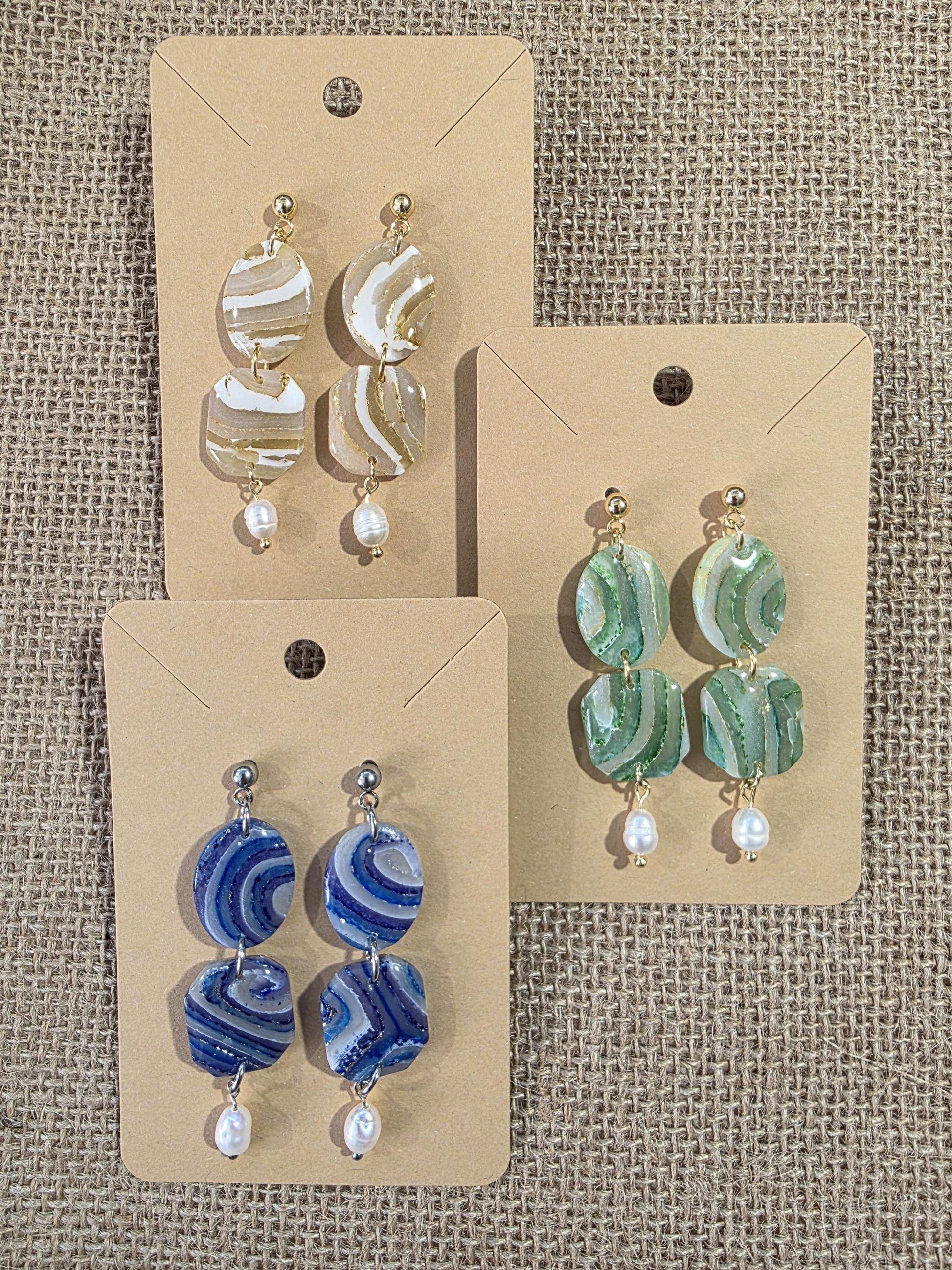 Boucles d'oreilles en argile polymère "Pierres d'Eau" modèle Olga - collection été 2025