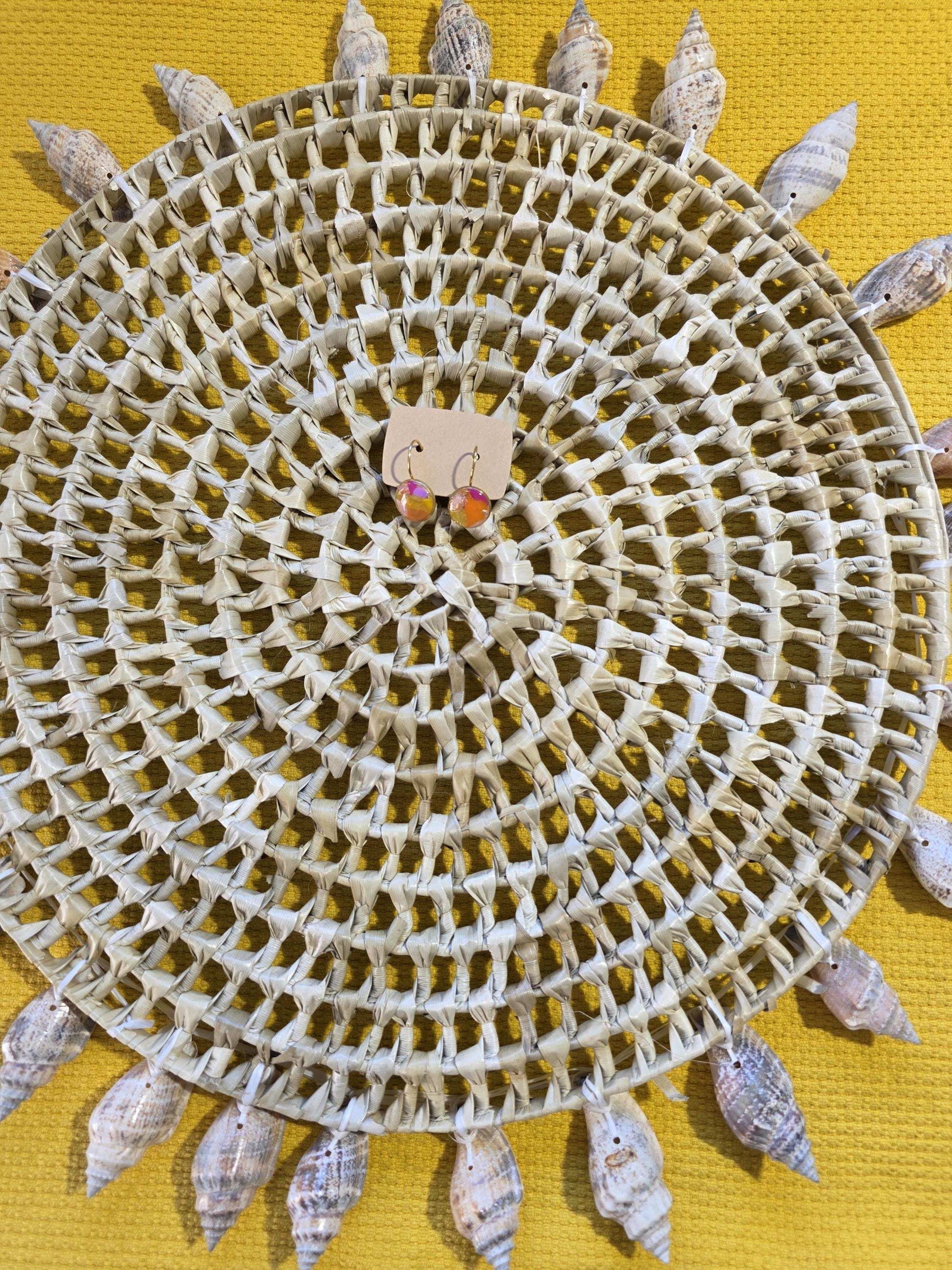 Boucles d'oreilles Emma, teinte "Sunset" en argile polymère, collection Sol, été 25