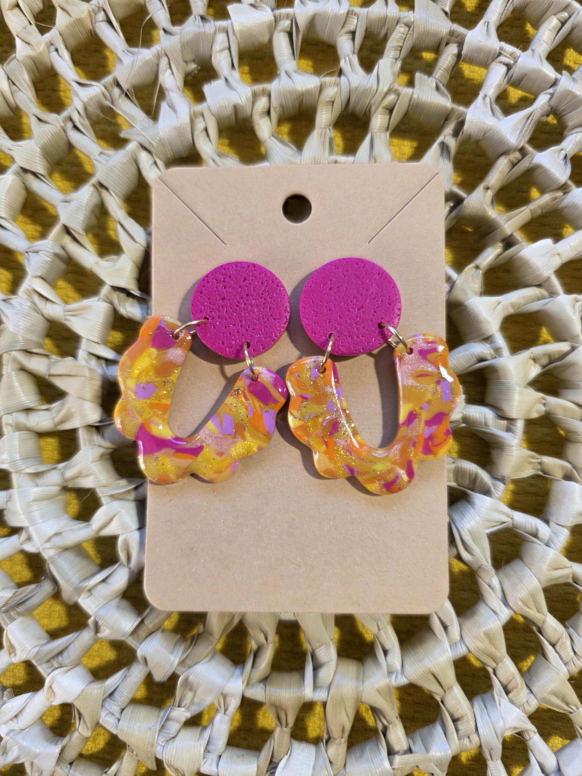 Boucles d'oreilles Glawdys, teinte "Sunset" en argile polymère, collection Sol, été 25
