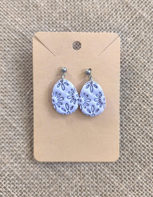 Boucles d'oreilles en argile polymère collection "Rêverie", modèle "Tendresse".