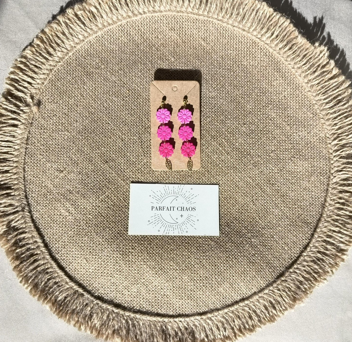 Boucles d'oreilles en argile polymère collection "Dans mon Jardin", modèle "Cascade de fleurs".