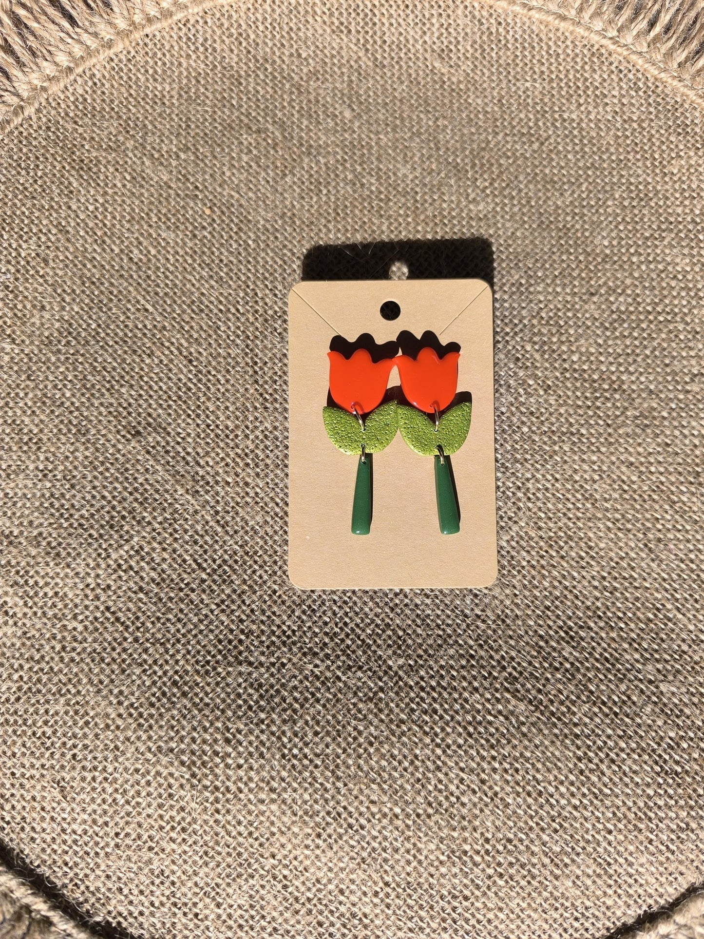 Boucles d'oreilles en argile polymère collection "Dans mon Jardin", modèle "Tulipe".