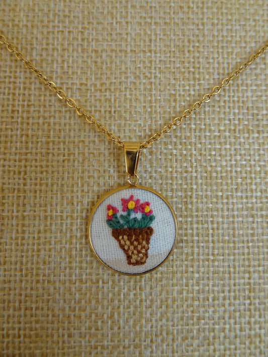Collier brodé à la main, broderie moderne, Pot de fleurs