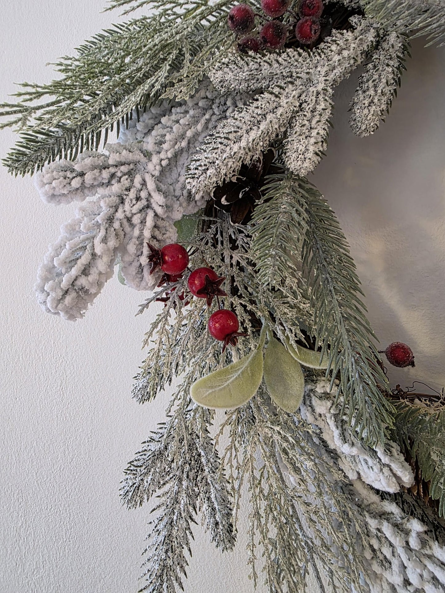 La Givrée – Couronne de Noël artisanale unique