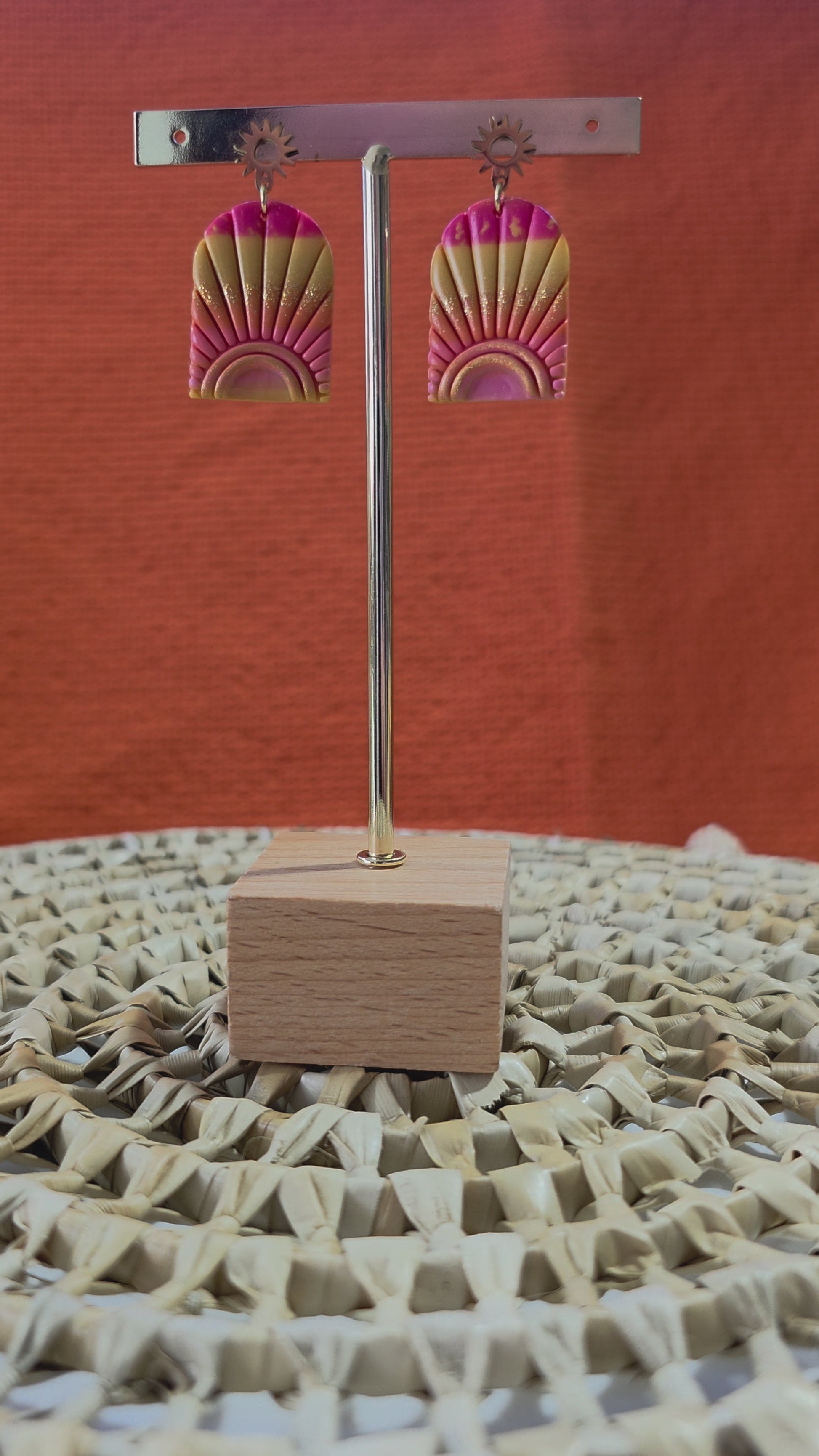 Video boucles d'oreilles puces en argile polymère “Crépuscule” - collection Sol - été 2025