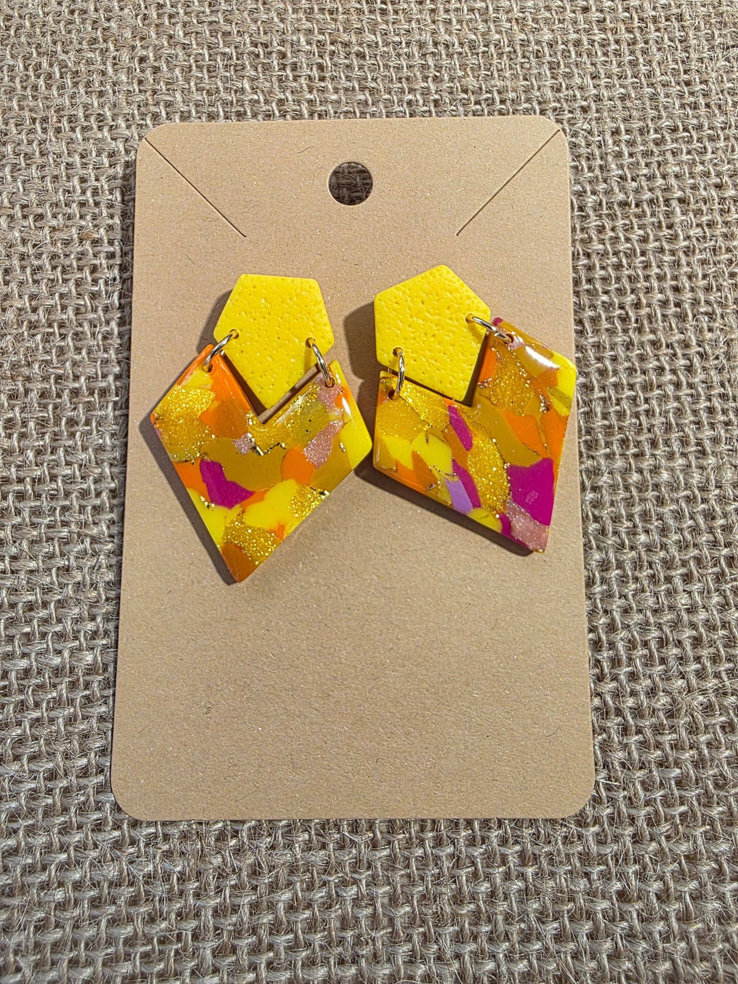 Boucles d'oreilles Victoria, teinte "Sunset" en argile polymère, collection Sol, été 25