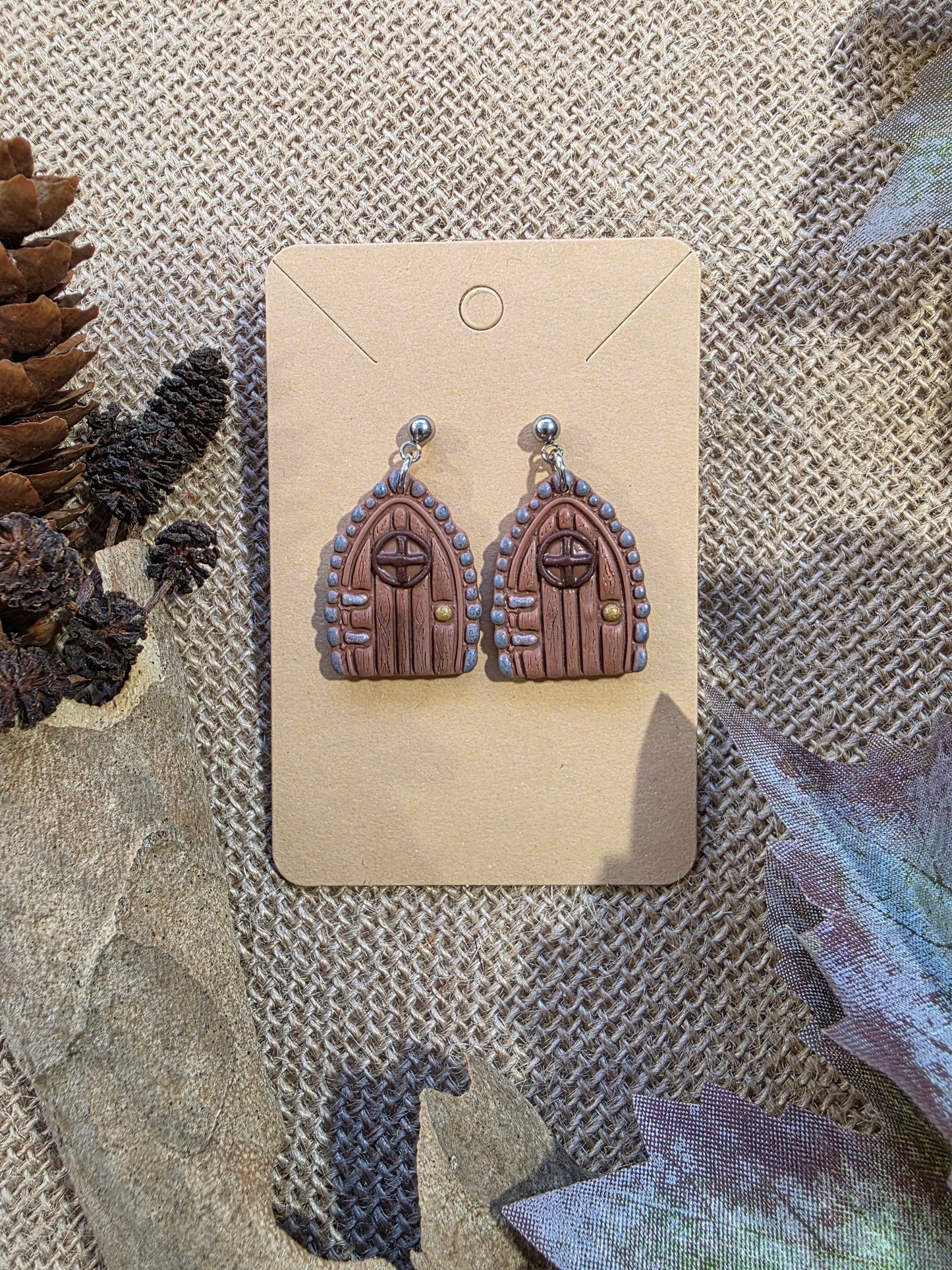 Boucles d'oreilles en argile polymère collection MAGIE DES BOIS modèle Porte enchantée - collection automne