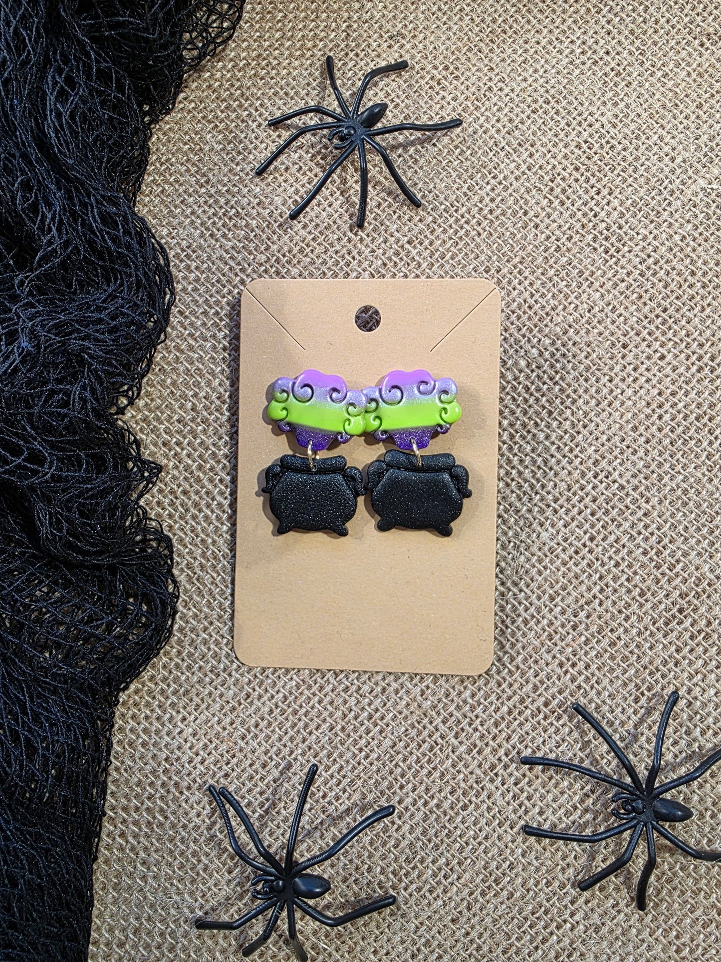 Boucles d'oreilles en argile polymère collection "BE SPOOKY" modèle "Bouillon Magique" - collection automne