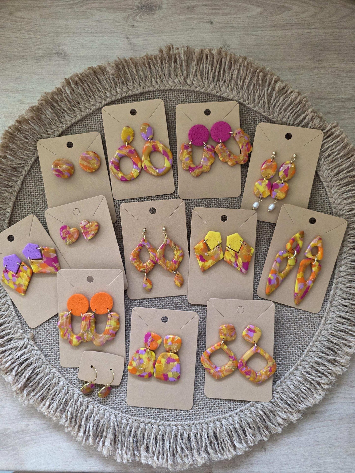 Boucles d'oreilles Jasmine, teinte "Sunset" en argile polymère, collection Sol, été 25