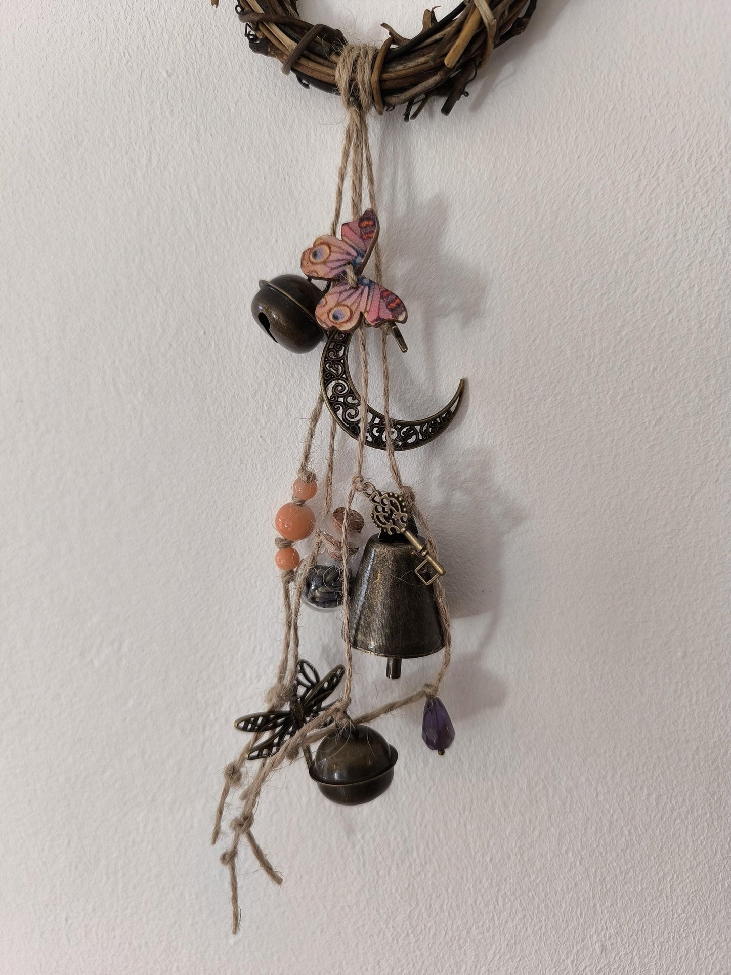 Cloche de sorcière décorative couleurs violette et pêche diamètre 8 cm