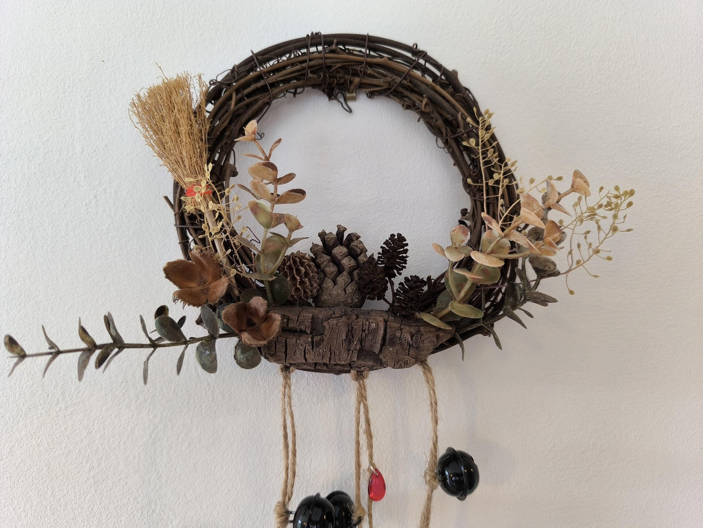 Cloche de sorcière décorative - Couronne de porte "Serpent noir" diamètre 15 cm
