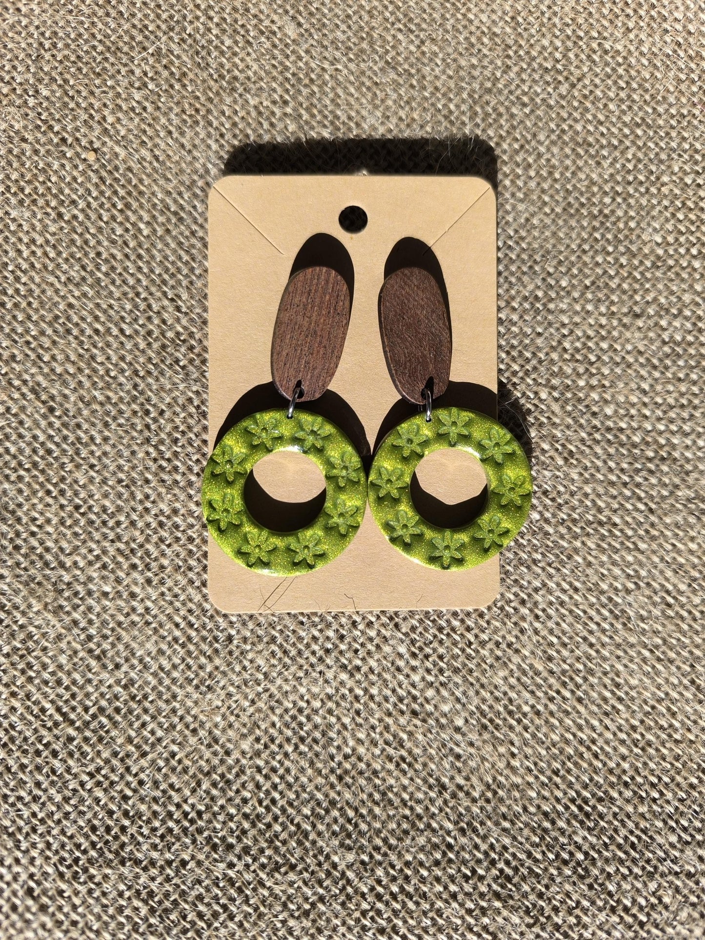 Boucles d'oreilles en argile polymère collection "Dans mon Jardin", modèle "Patricia".