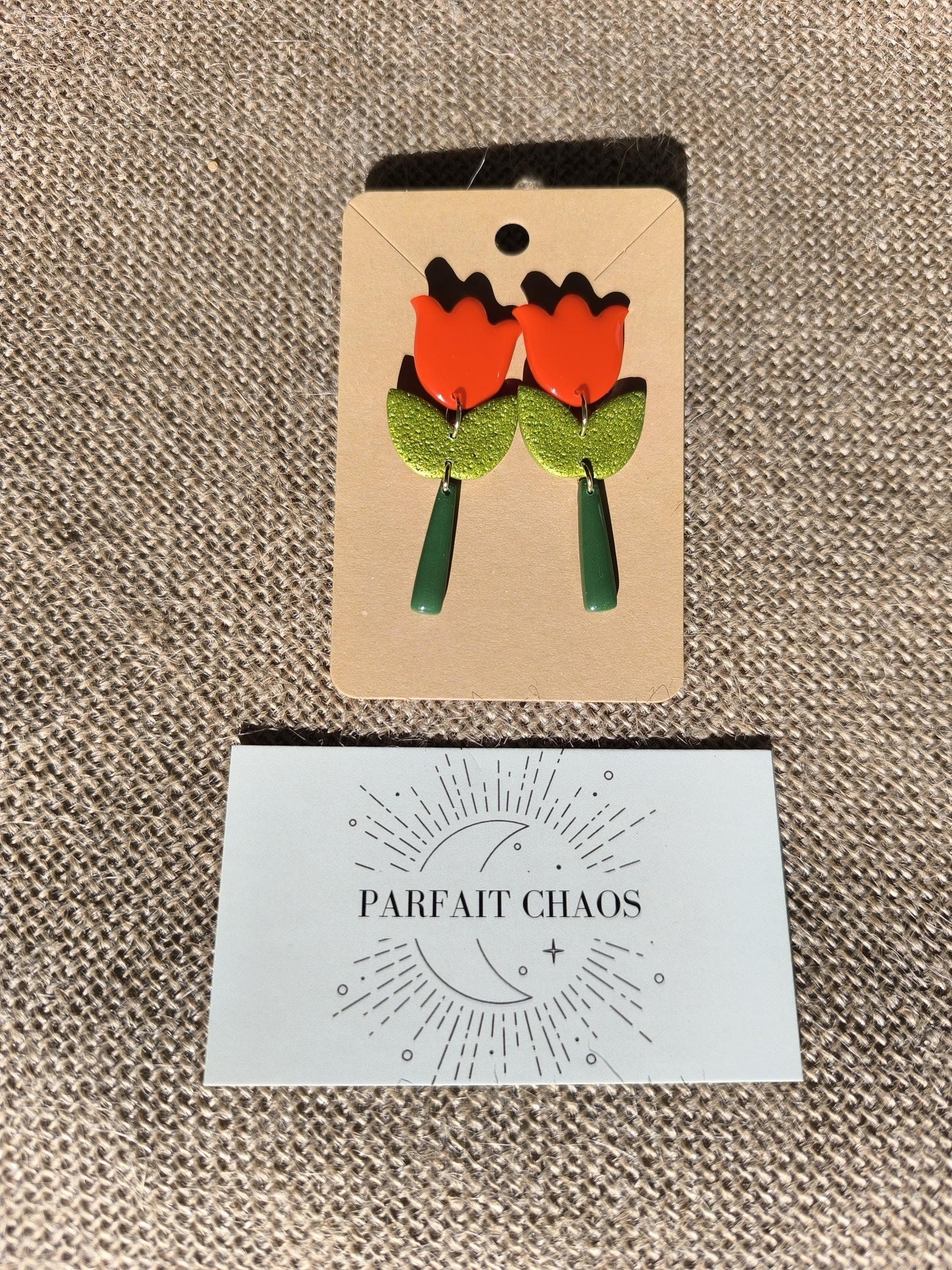 Boucles d'oreilles en argile polymère collection "Dans mon Jardin", modèle "Tulipe".