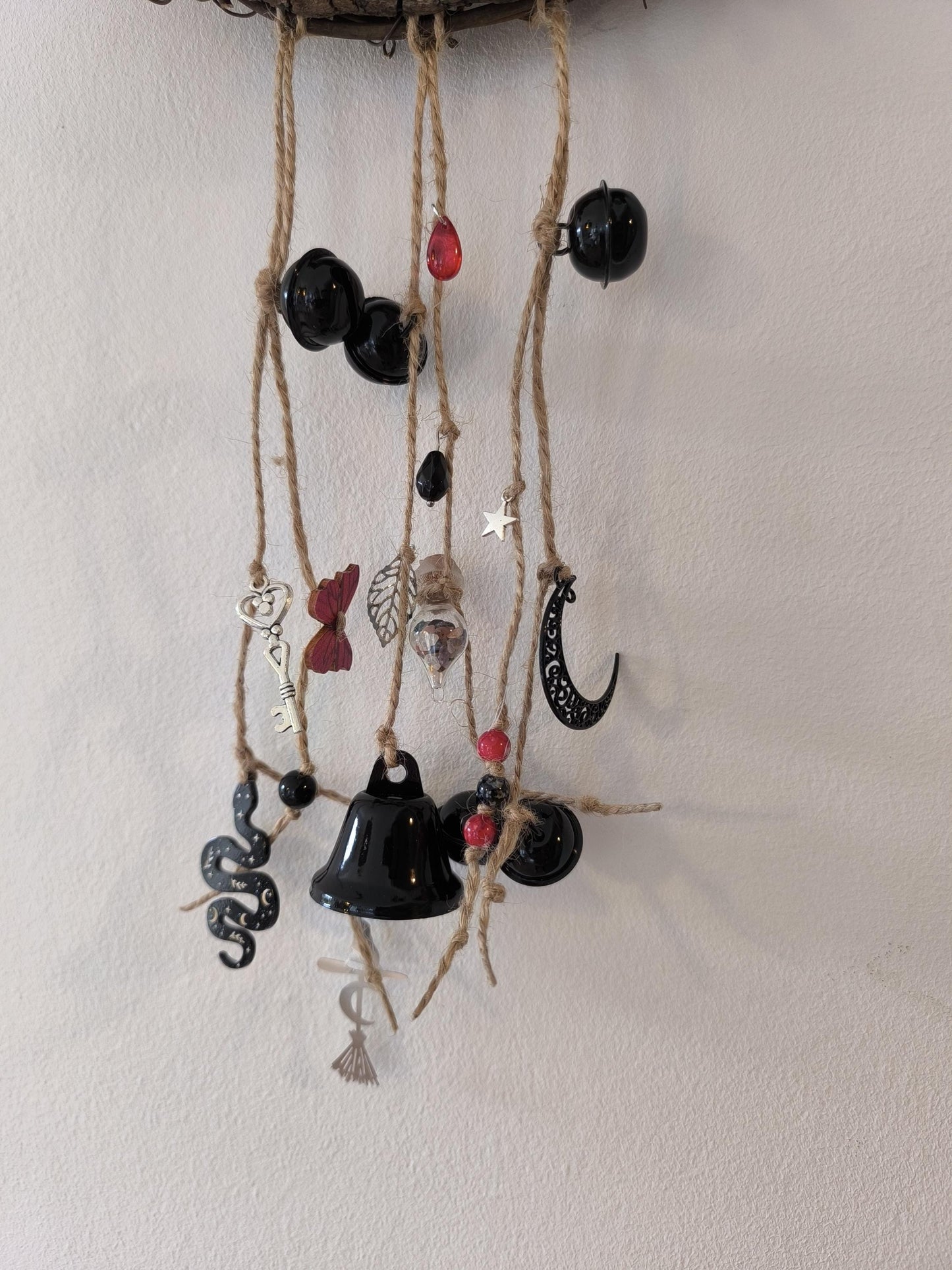 Cloche de sorcière décorative - Couronne de porte "Serpent noir" diamètre 15 cm
