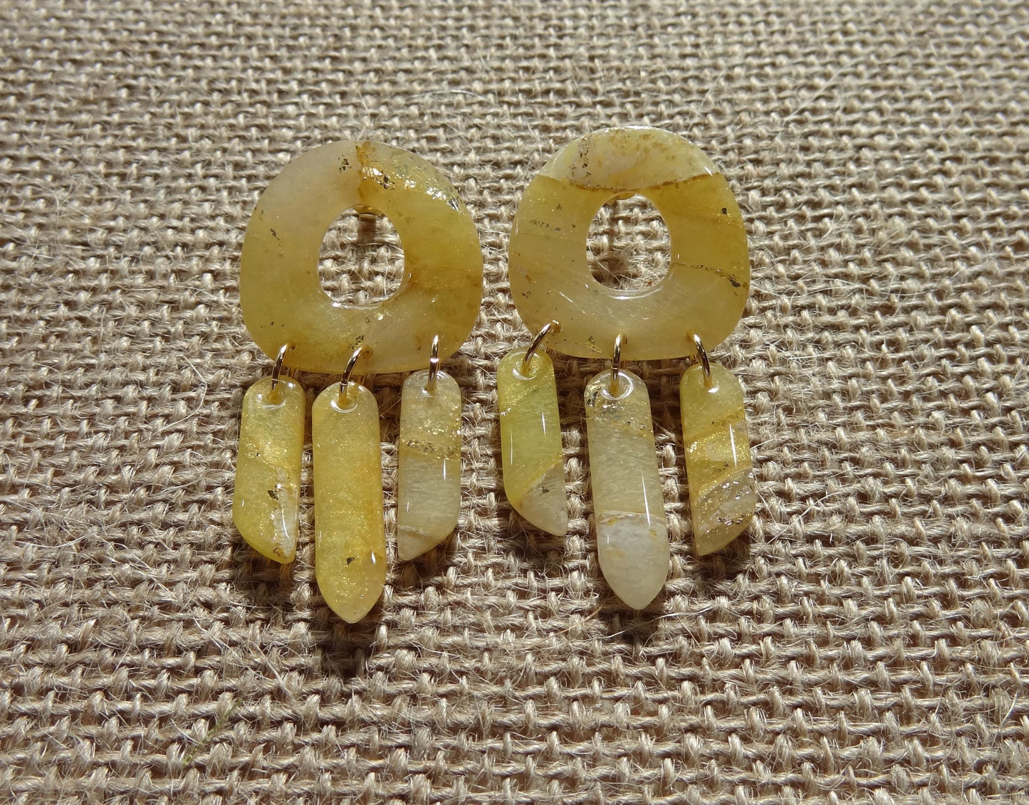 Boucles d'oreilles en argile polymère Pierres de Renaissance modèle Médusa