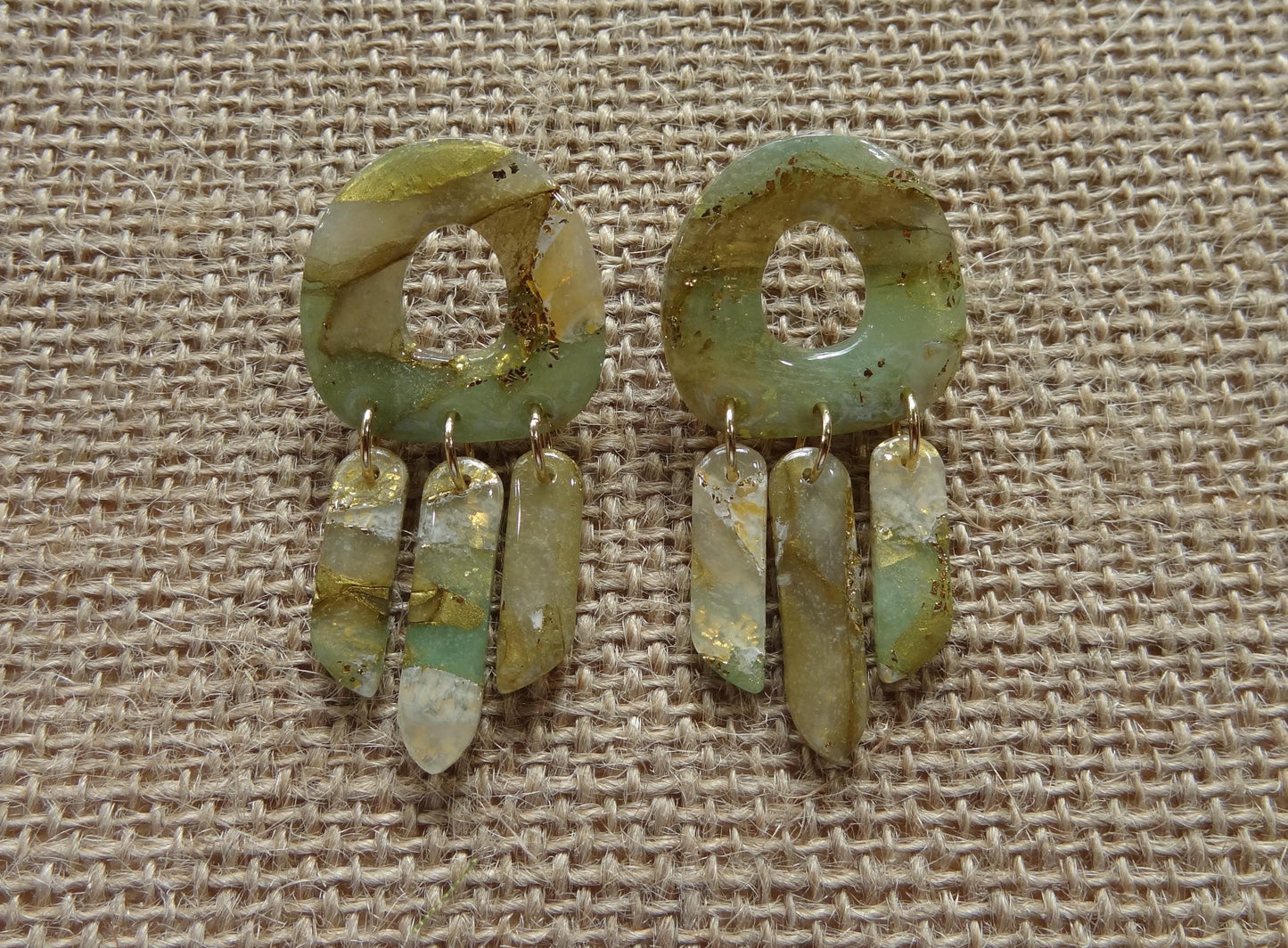 Boucles d'oreilles en argile polymère Pierres de Renaissance modèle Médusa