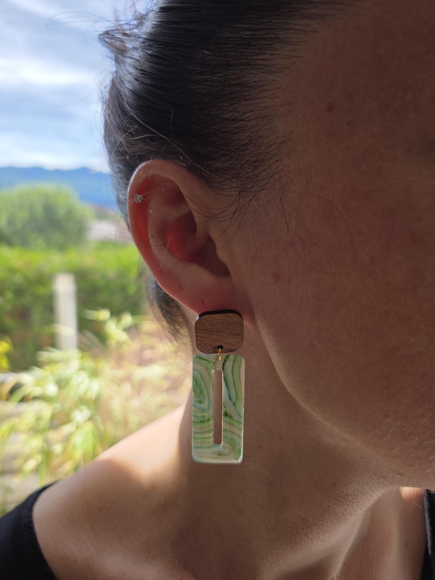 Boucles d'oreilles en argile polymère "Pierres d'Eau" modèle Catherina - collection été 2025