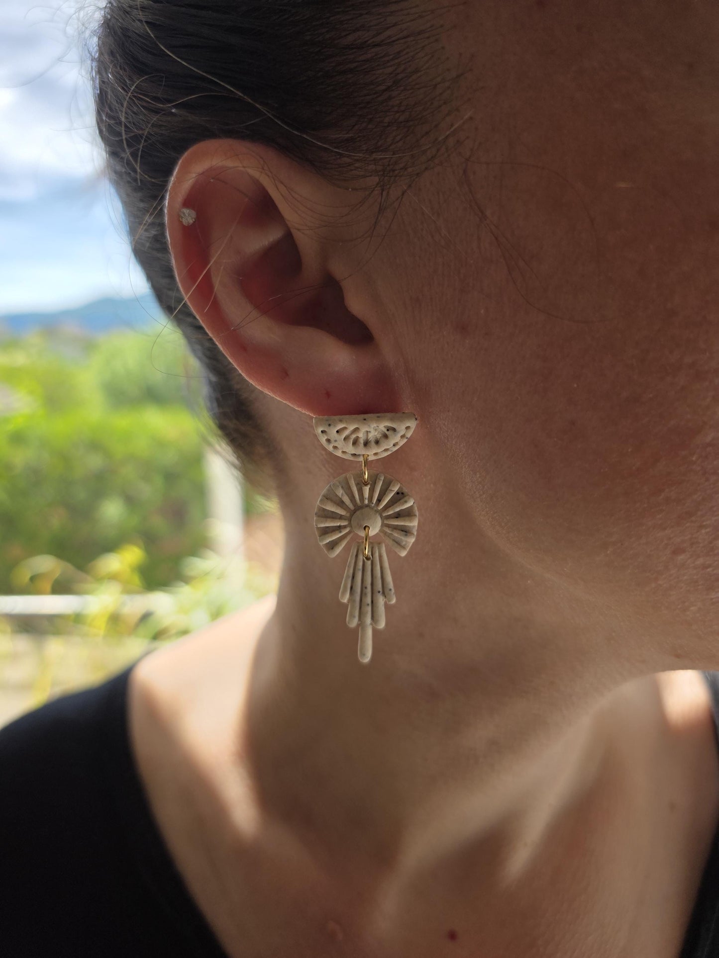 Boucles d'oreilles "Dakota" en argile polymère, collection "Bohemian Summer", été 25