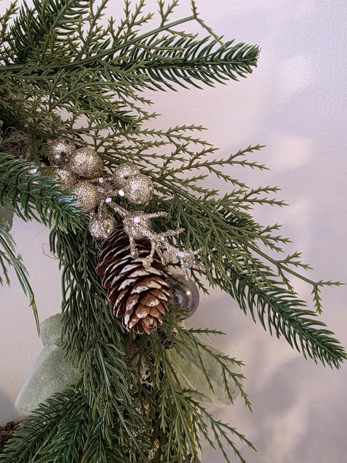 Lumière d’Hiver – Couronne de Noël artisanale unique